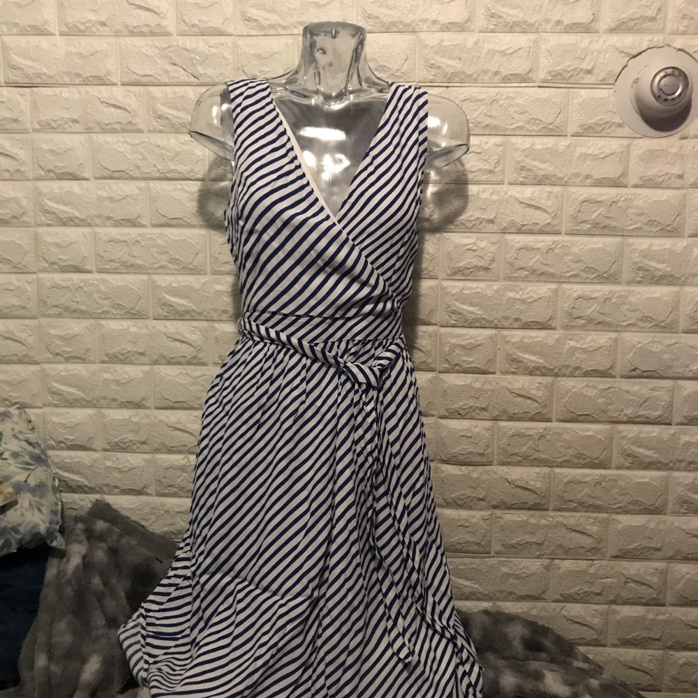 LOFT DRESS SIZE 6 - Picture 6 of 8